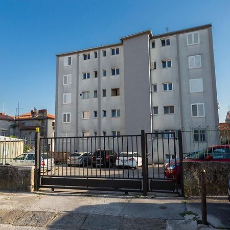Apartman Izis Centar Pule Pula Zewnętrze zdjęcie
