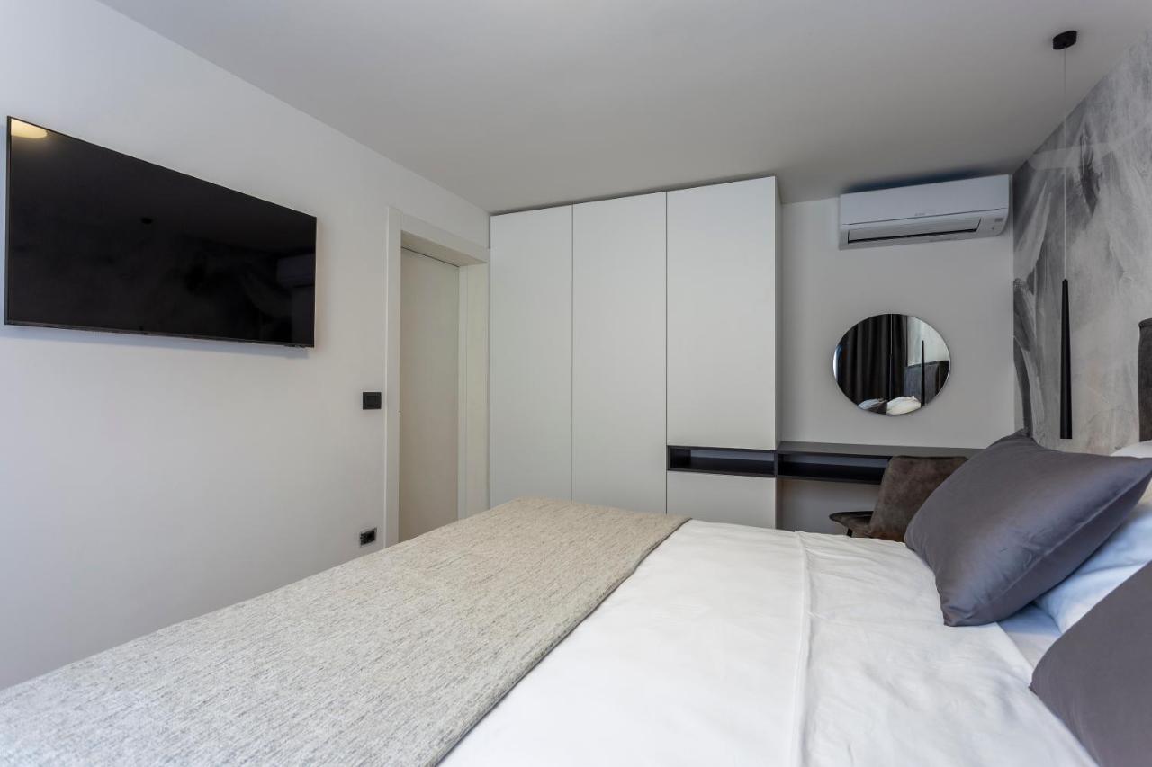Apartman Izis Centar Pule Pula Zewnętrze zdjęcie